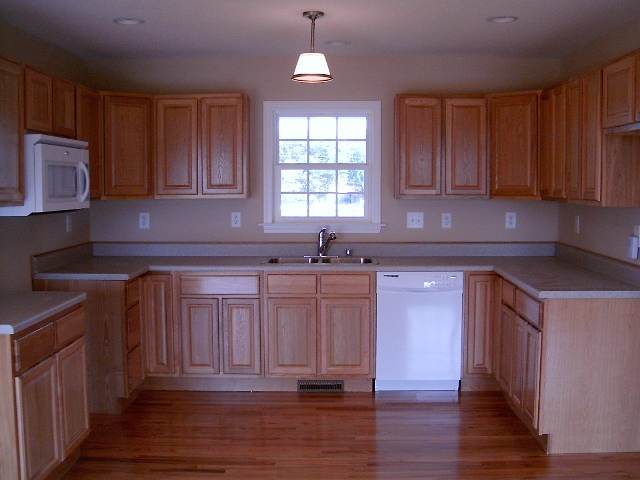 961 Tokeena Road Seneca, SC 29678 - Photo 4 of 9 Gallery Image 4
