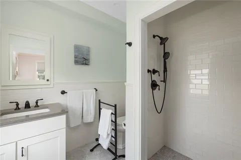 $1,395,000 | 3 Oak Street, Middletown, RI 02842