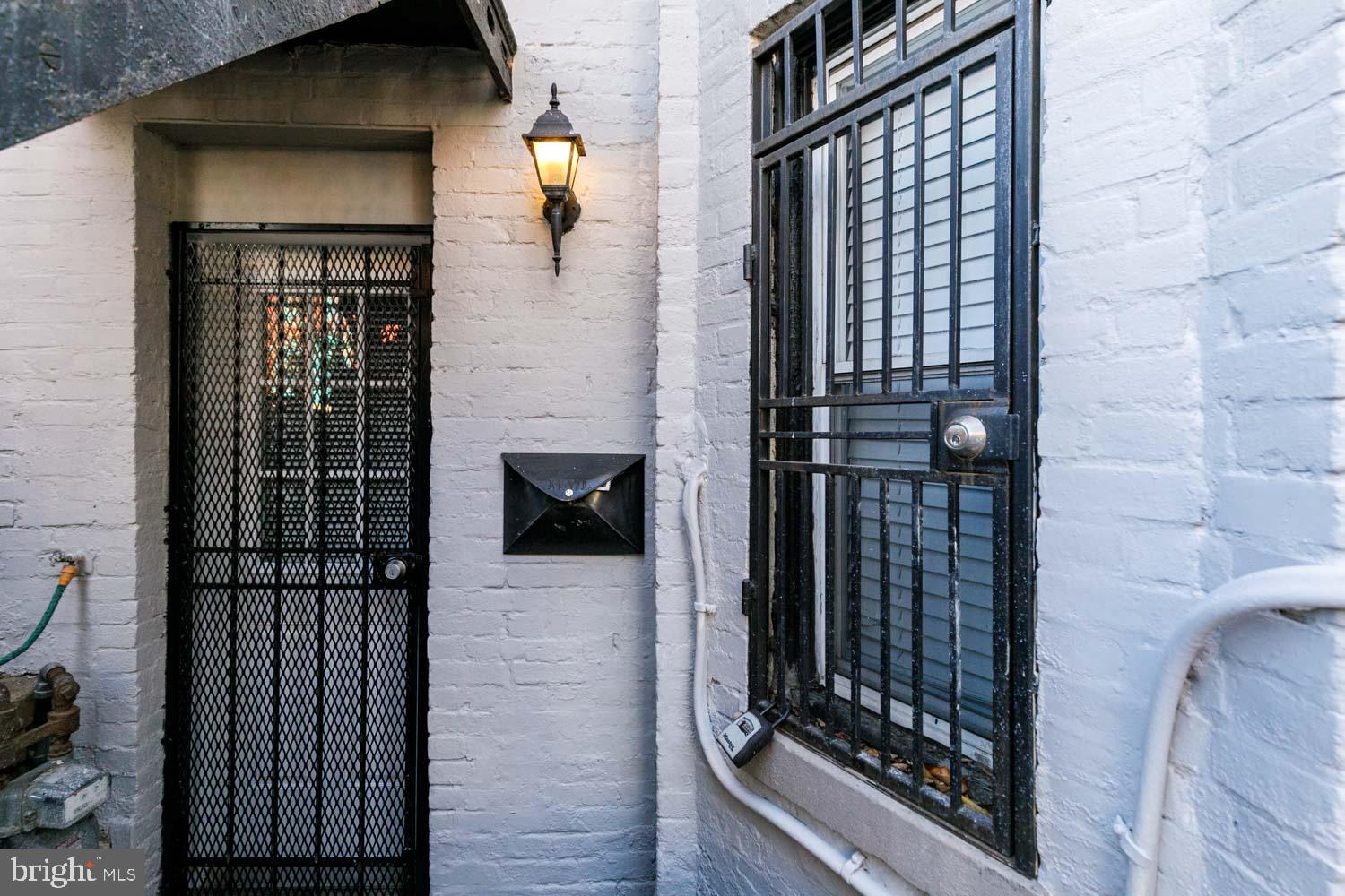 306 M Street Northwest Washington, DC 20001 - Photo 15 of 25 Entrance to lower level unit