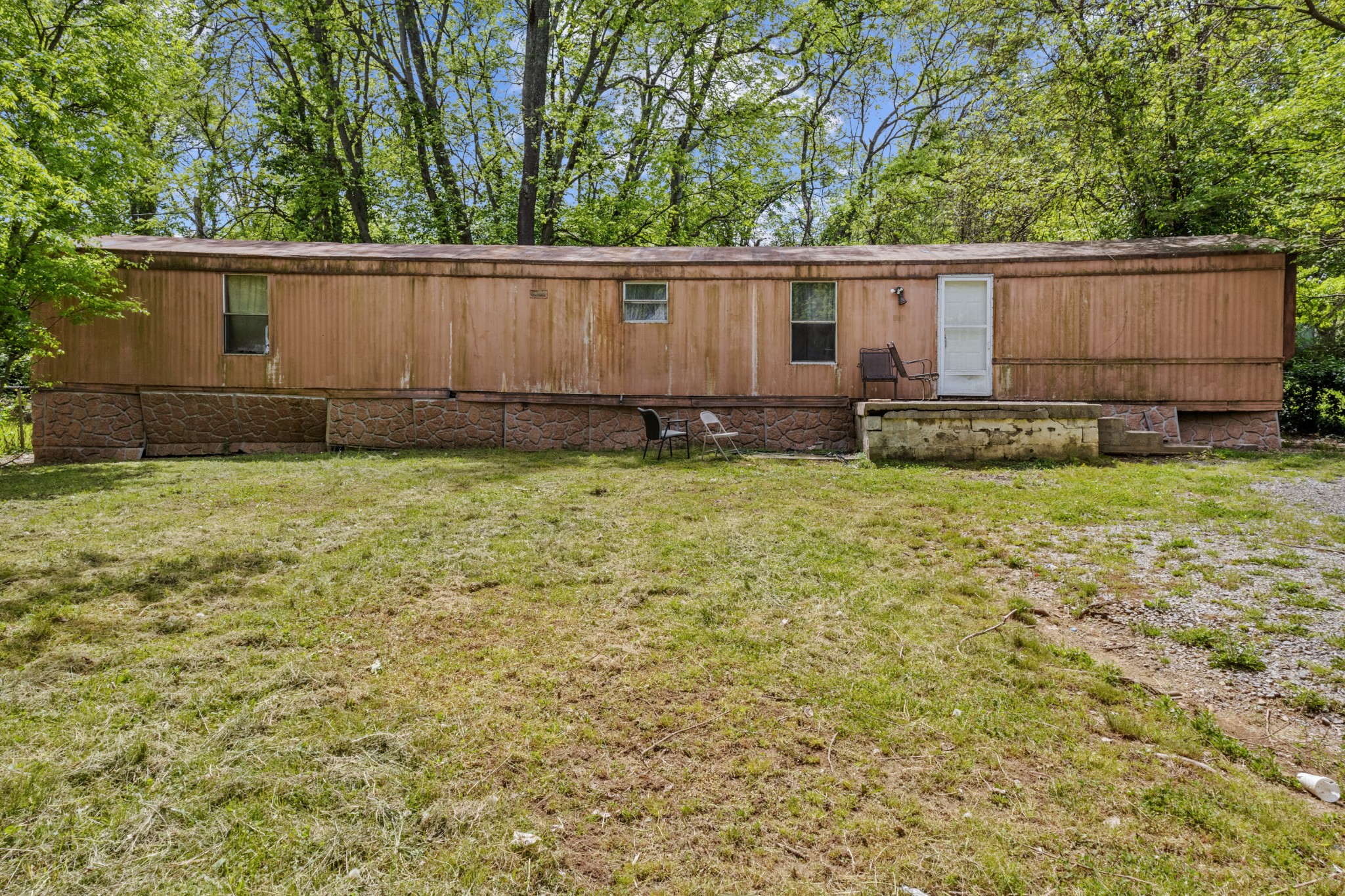 607 Demoss Street Gallatin, TN 37066 - Photo 2 of 19