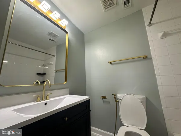 $2,700 | 8282 White Pine Drive, Manassas Park, VA 20111