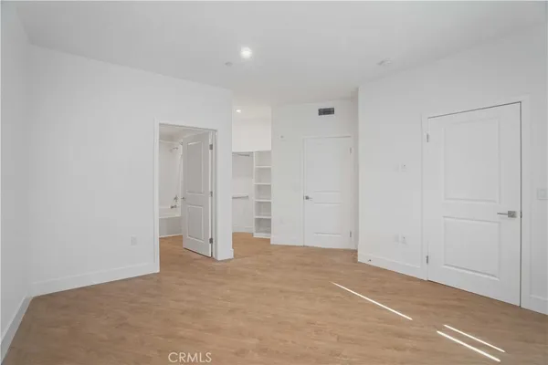 $2,371 | 8750 Sepulveda Boulevard, Unit 409, North Hills, CA 91343
