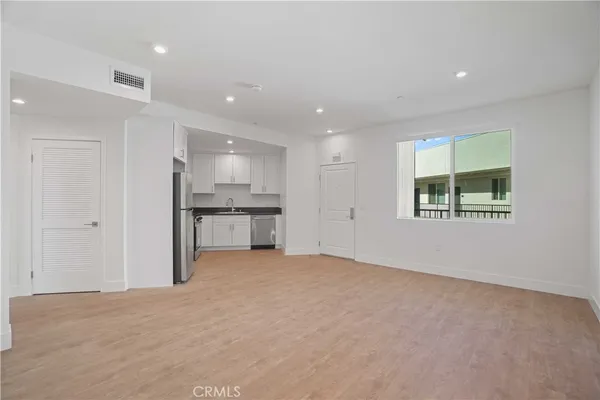$2,371 | 8750 Sepulveda Boulevard, Unit 409, North Hills, CA 91343