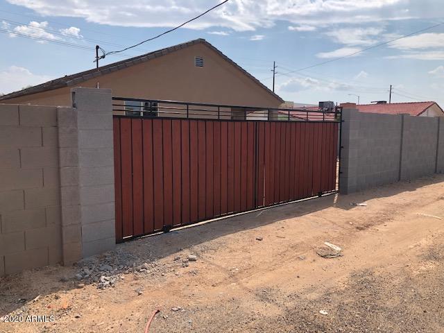 2854 East Roeser Road Phoenix, AZ 85040 - Photo 3 of 24 ros3