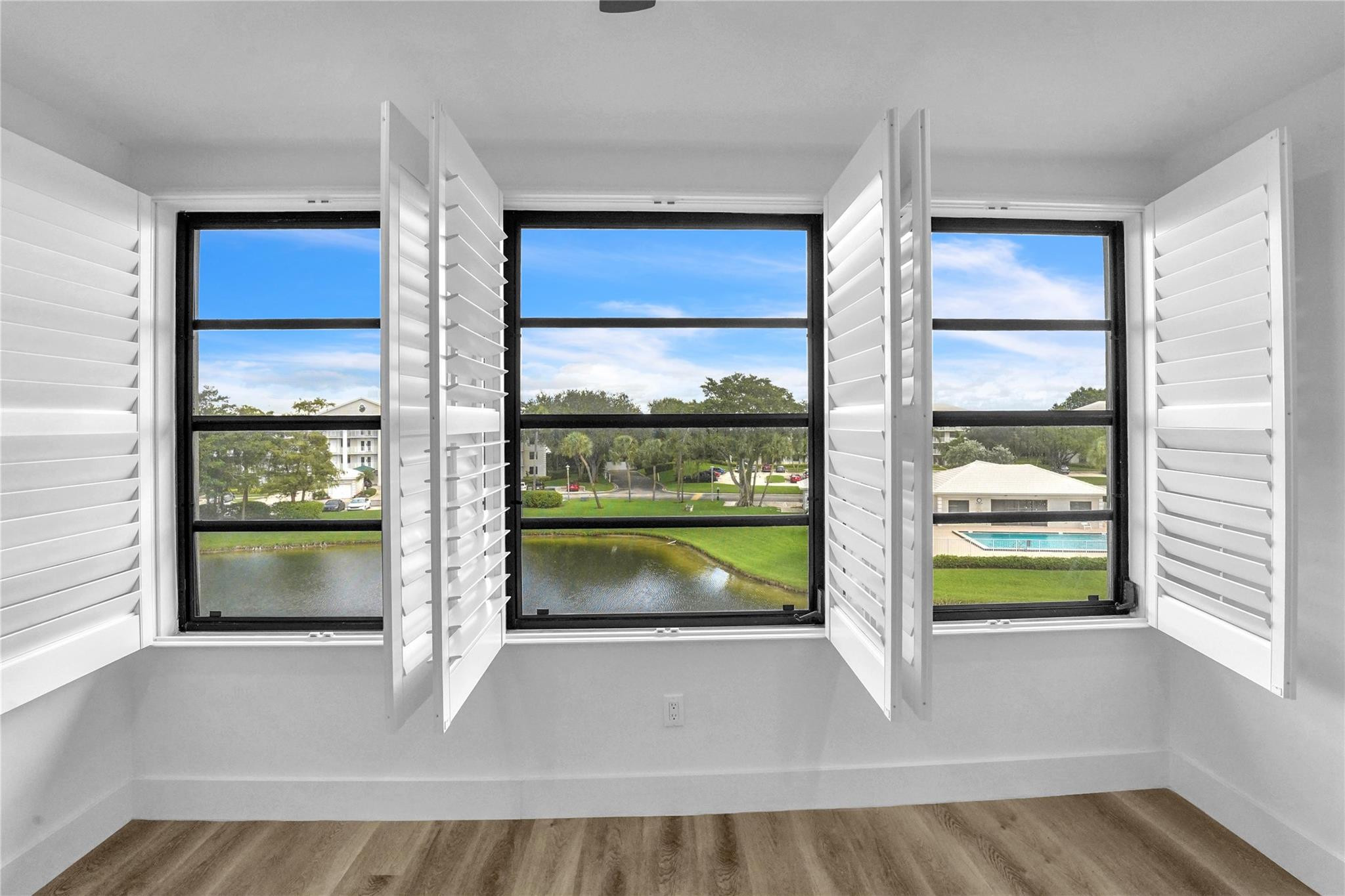 6037 Balboa Circle, Unit 401 Boca Raton, FL 33433 - Photo 4 of 21 Photo 4