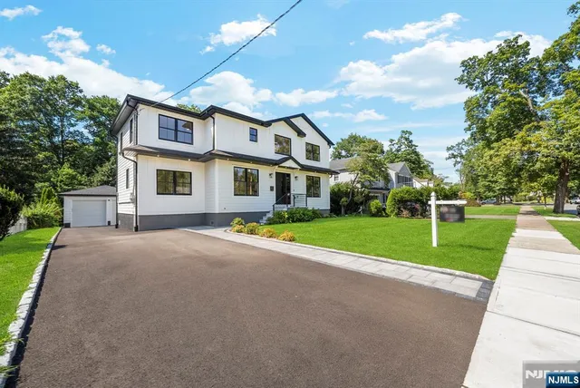 $1,949,000 | 326 Northern Parkway, Ridgewood, NJ 07450