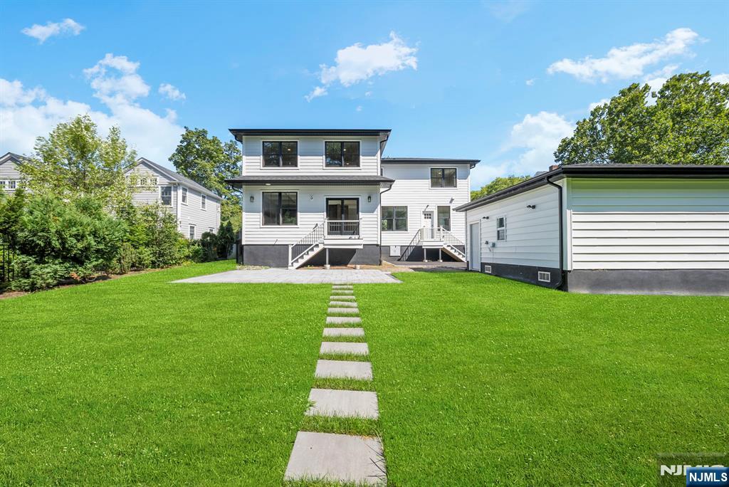 326 Northern Parkway Ridgewood, NJ 07450 - Photo 28 of 30 a view of a house with a backyard