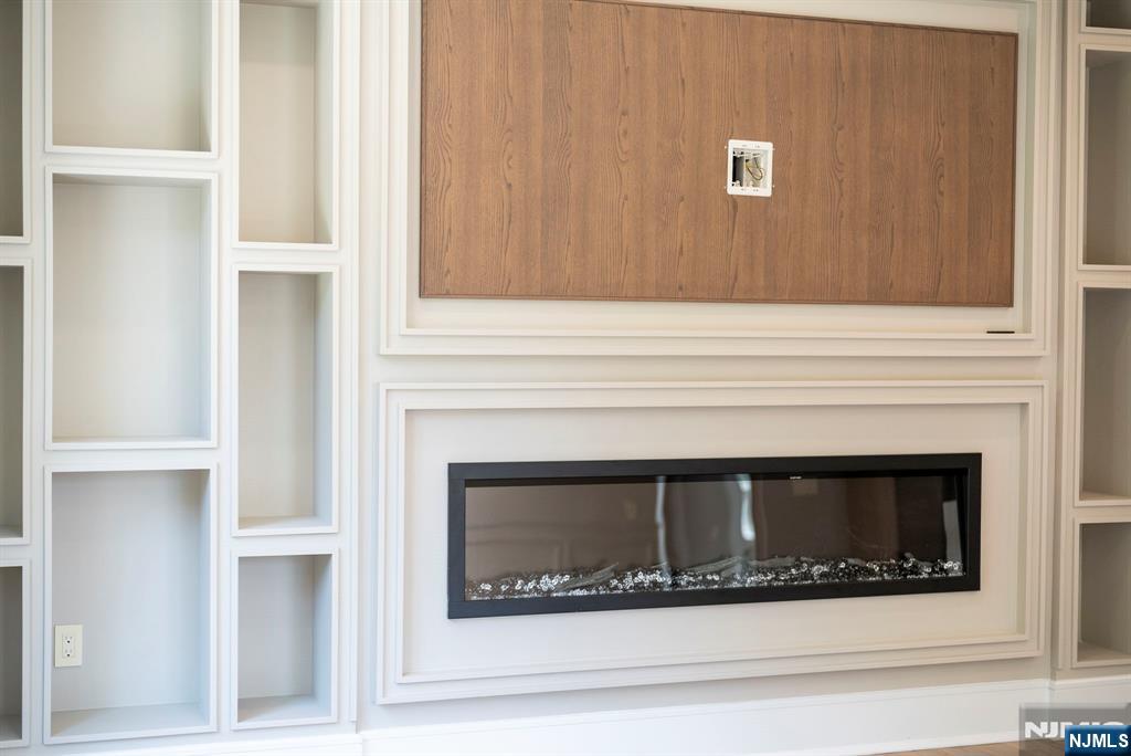 326 Northern Parkway Ridgewood, NJ 07450 - Photo 41 of 47 a close view of a fireplace