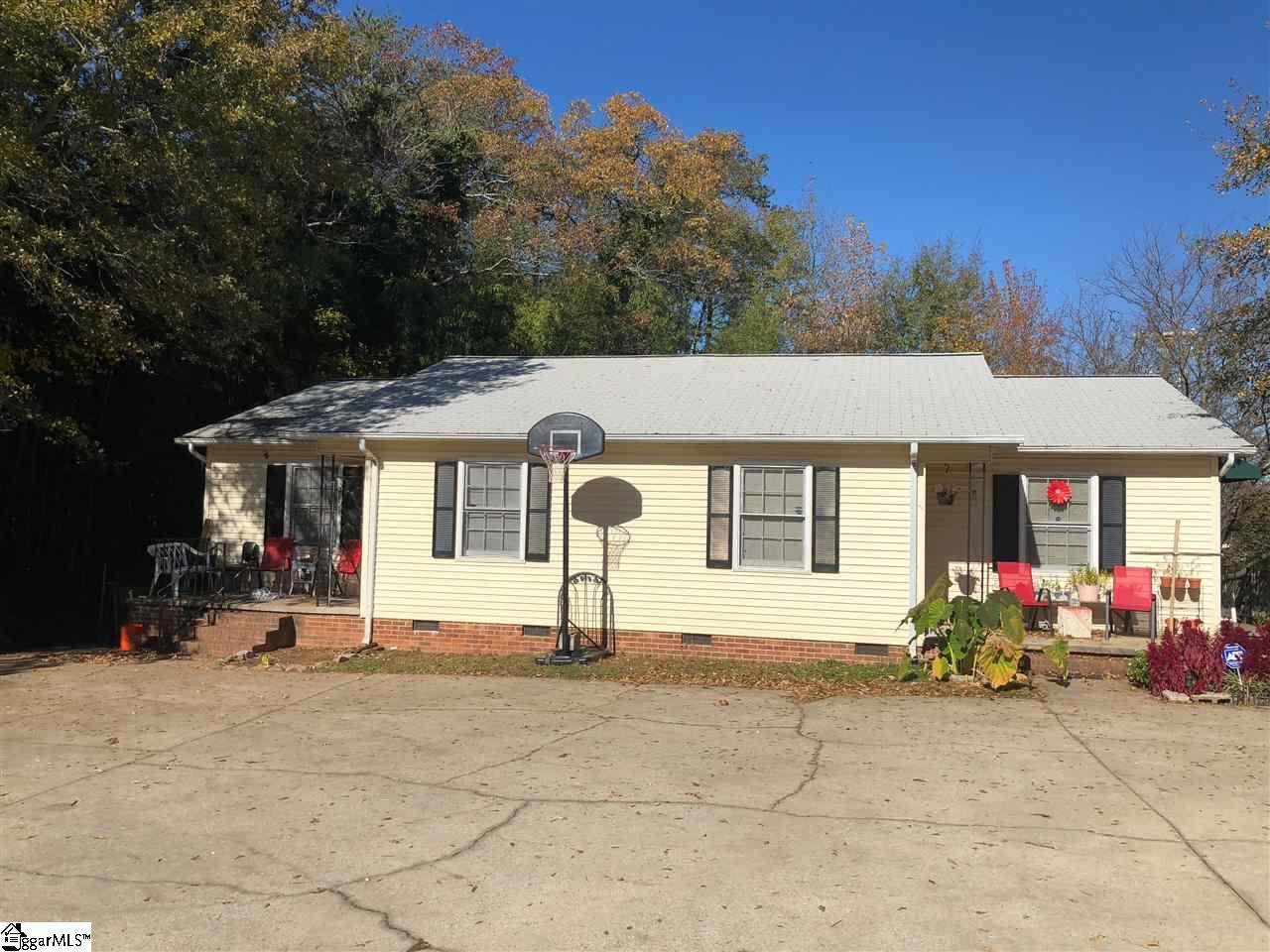 201 Roe Street Greer, SC 29651 - Photo 8 of 23 Gallery Image 8