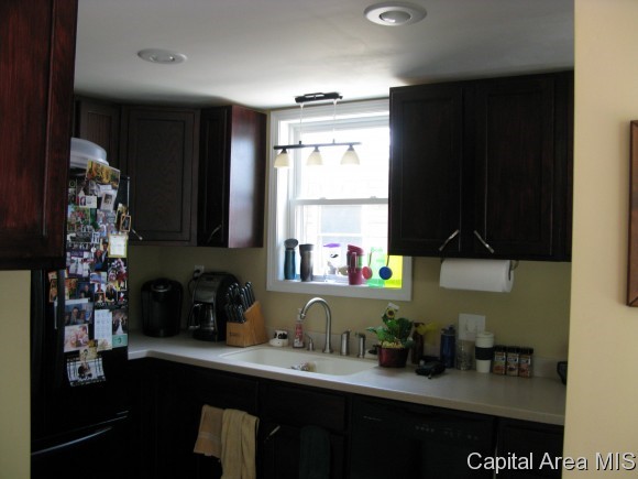 1728 South College Street Springfield, IL 62704 - Photo 2 of 13 Gallery Image 2