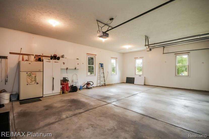 2813 Black Eagle Ridge Howell, MI 48843 - Photo 34 of 61 035-2987417-small.jpg