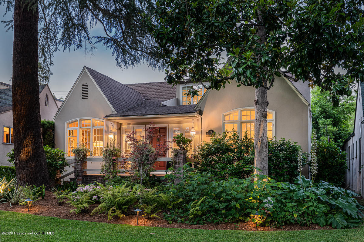 72 Annandale Road Pasadena, CA 91105 - Photo 1 of 45 a front view of a house with garden