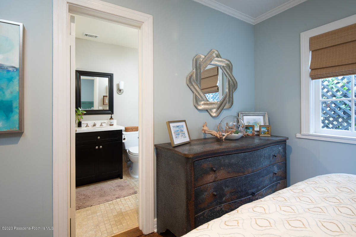 72 Annandale Road Pasadena, CA 91105 - Photo 27 of 45 a room with a mirror and a window