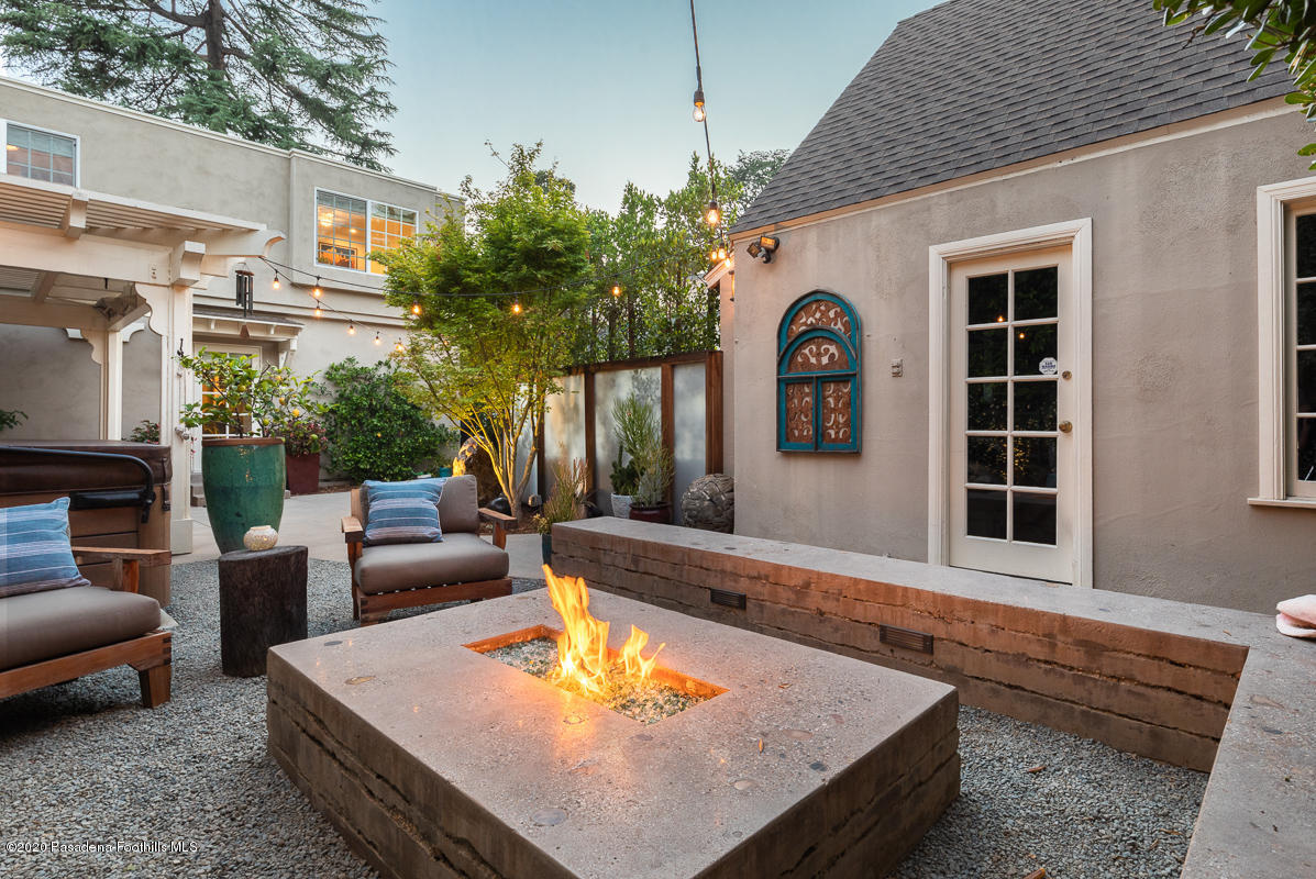 72 Annandale Road Pasadena, CA 91105 - Photo 44 of 45 a outdoor space with patio the couches and a dining table with the potted plant