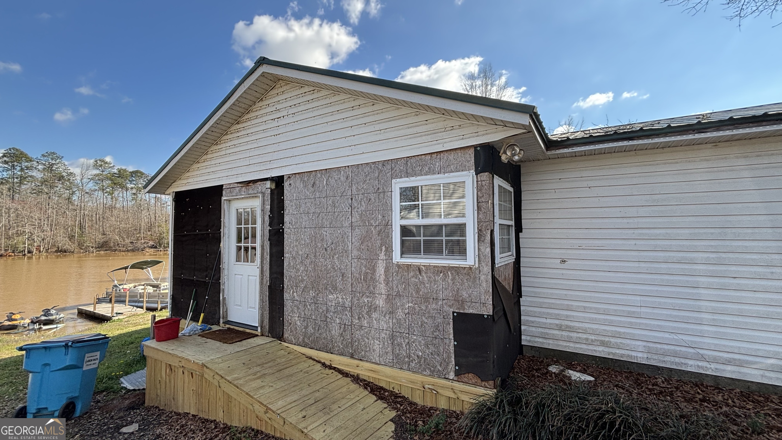 215 Cherokee Drive Jackson, GA 30233 - Photo 3 of 21