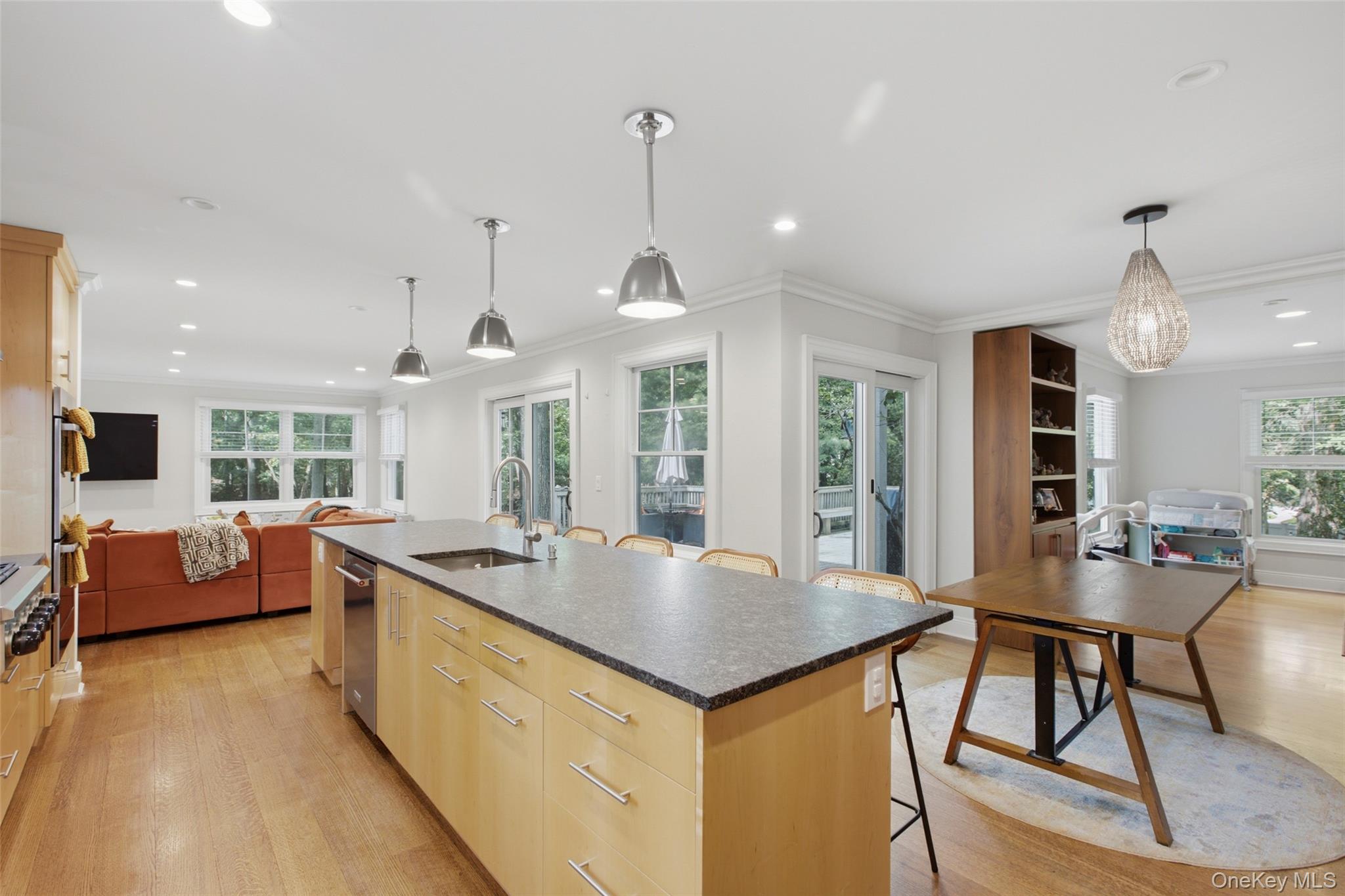 18 West Meadow Road Setauket, NY 11733 - Photo 12 of 32