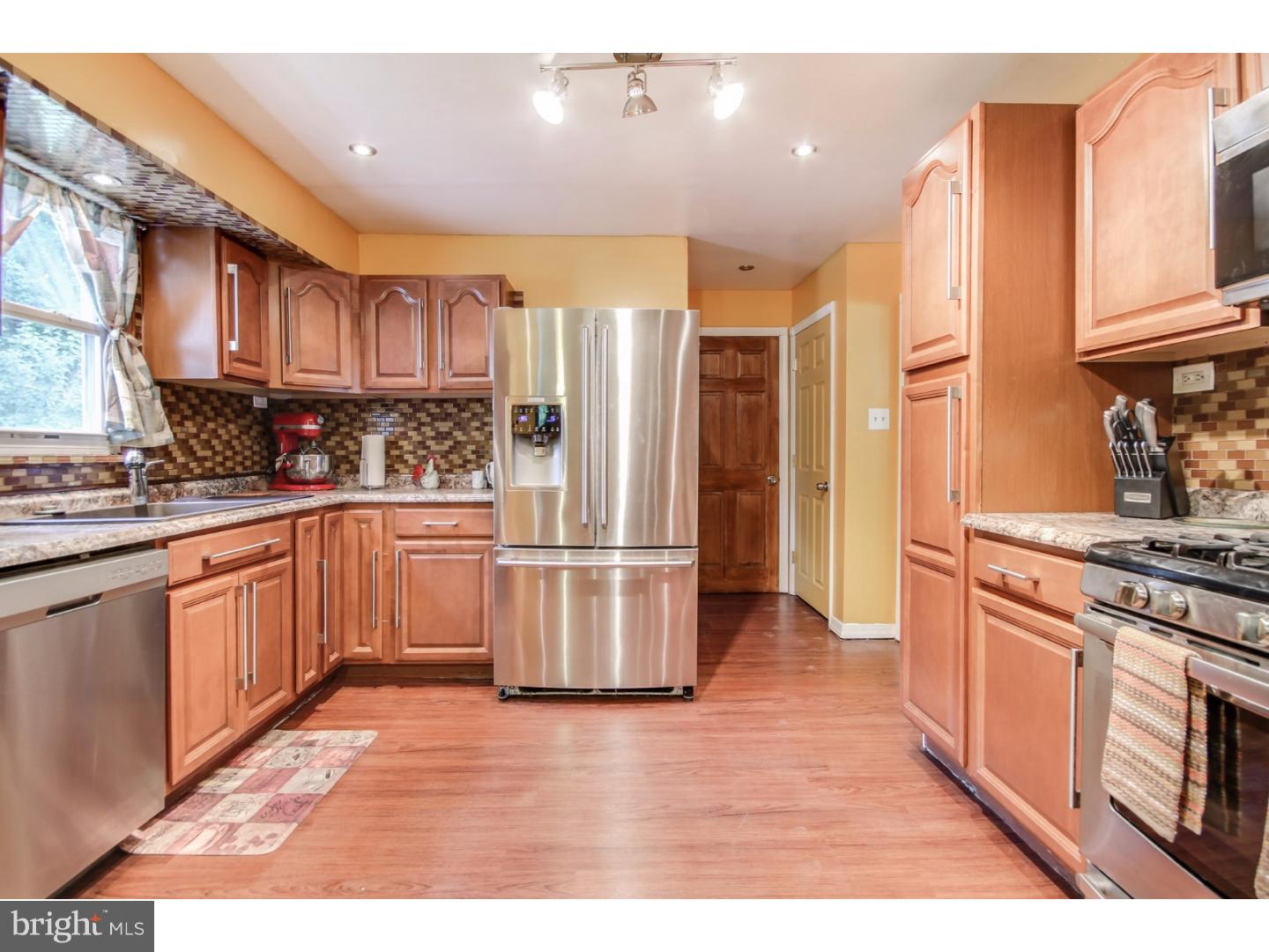 880 Boundary Road Deptford, NJ 08096 - Photo 6 of 25 Gallery Image 6