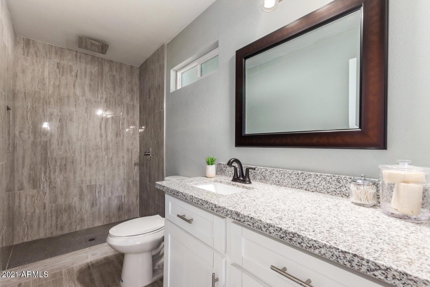 1822 East Cheery Lynn Road Phoenix, AZ 85016 - Photo 17 of 22 18. p. Master Bath