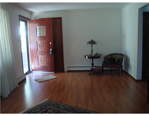 240 Roberts Road Plum, PA 15239 - Photo 5 of 14 Living Room.