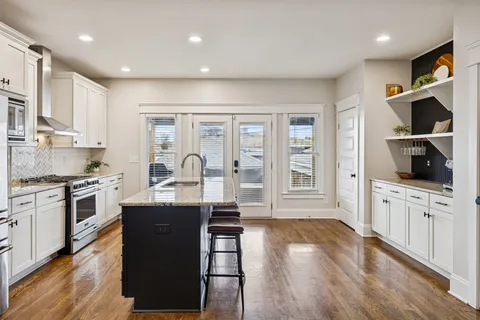 $949,000 | 952 9th Avenue South, Nashville, TN 37203