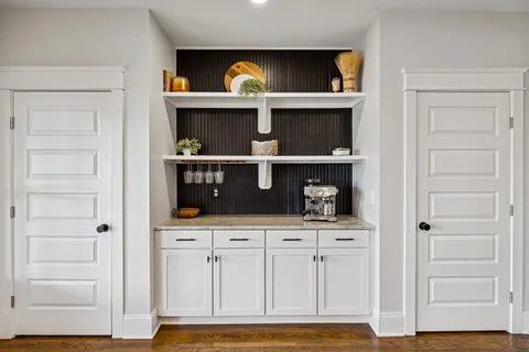 $949,000 | 952 9th Avenue South, Nashville, TN 37203