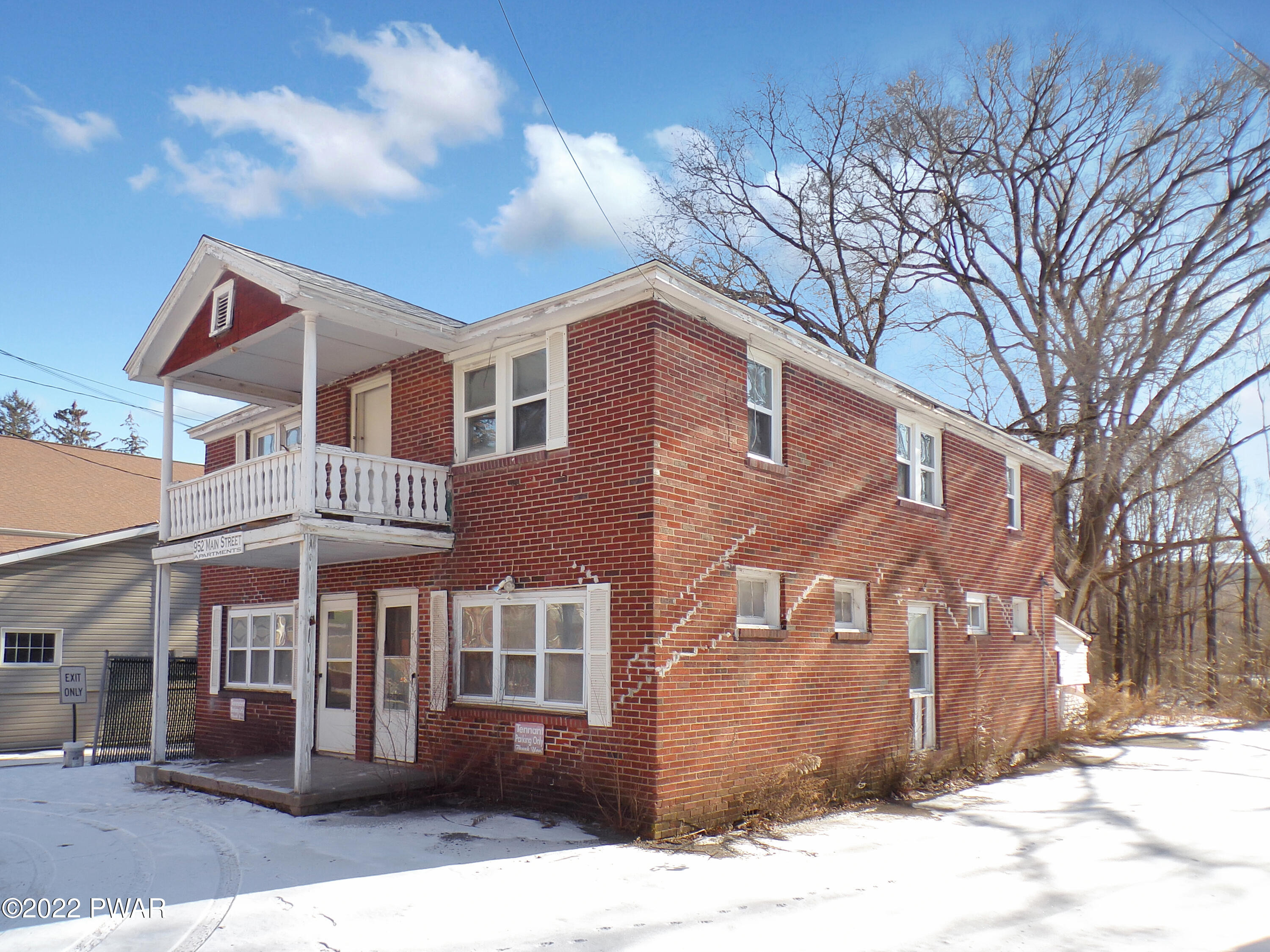 952 Main Street Newfoundland, PA 18445 - Photo 2 of 19