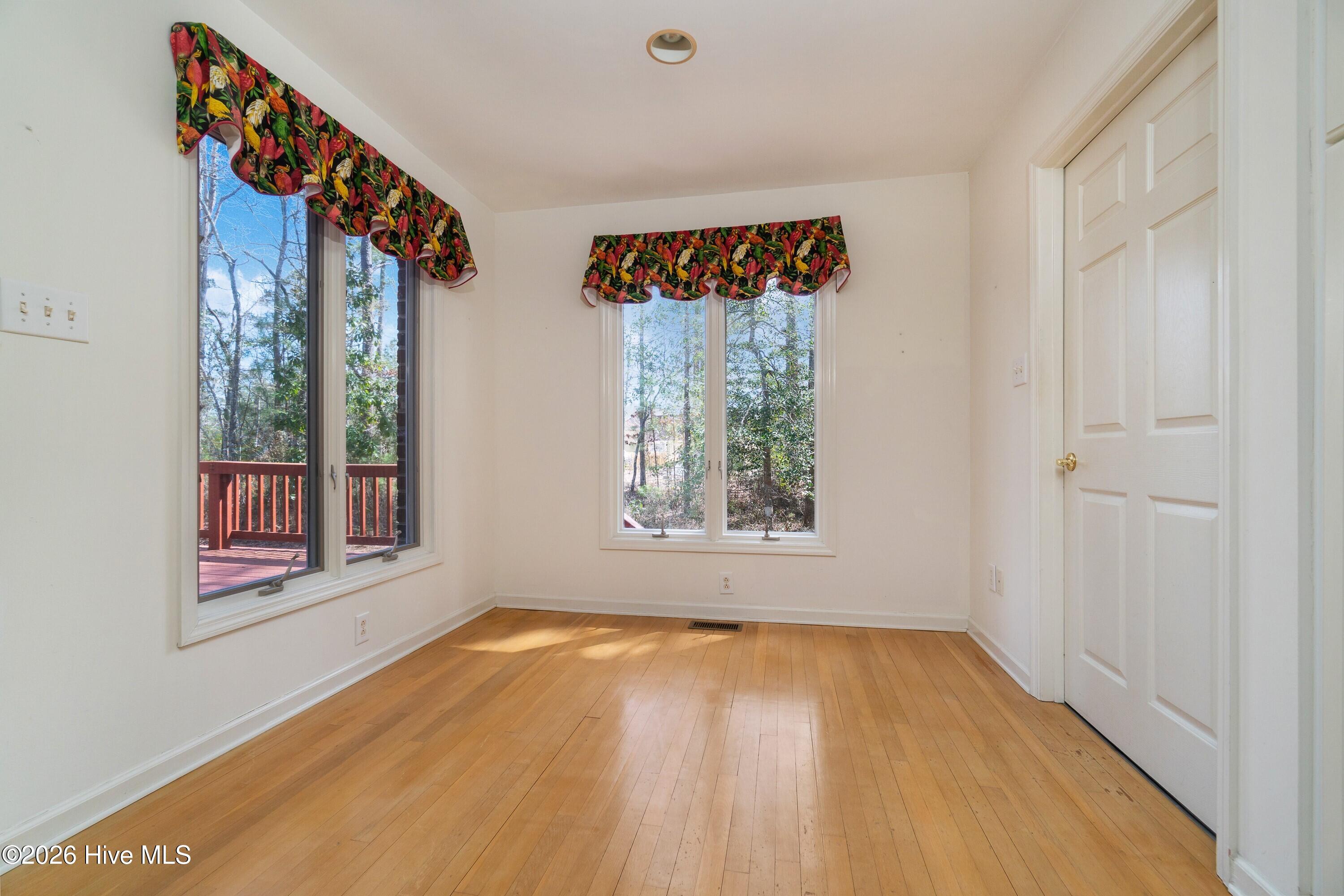 615 Bent Tree Road Oriental, NC 28571 - Photo 11 of 40 014_Dining