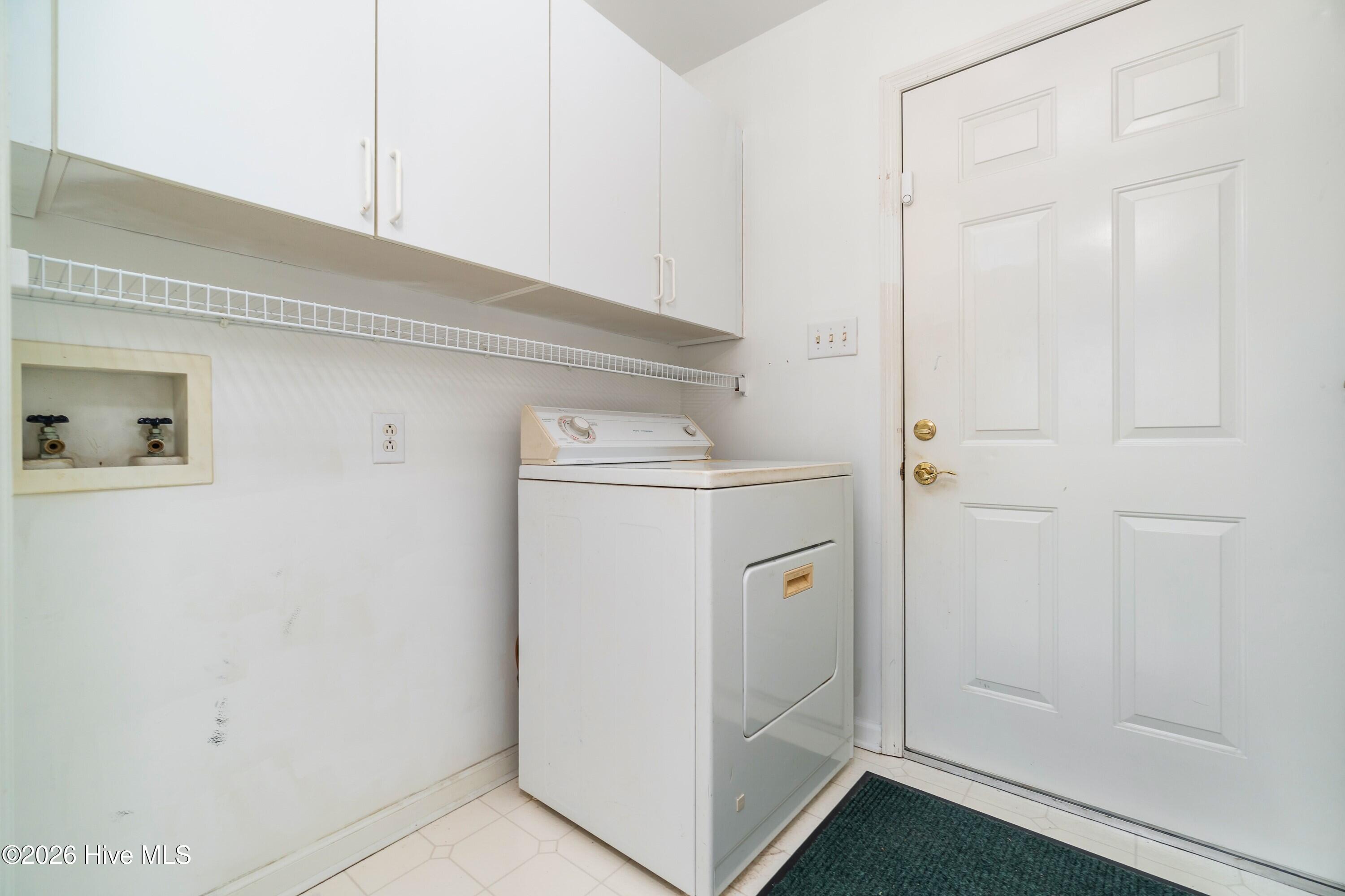 615 Bent Tree Road Oriental, NC 28571 - Photo 12 of 40 015_Laundry