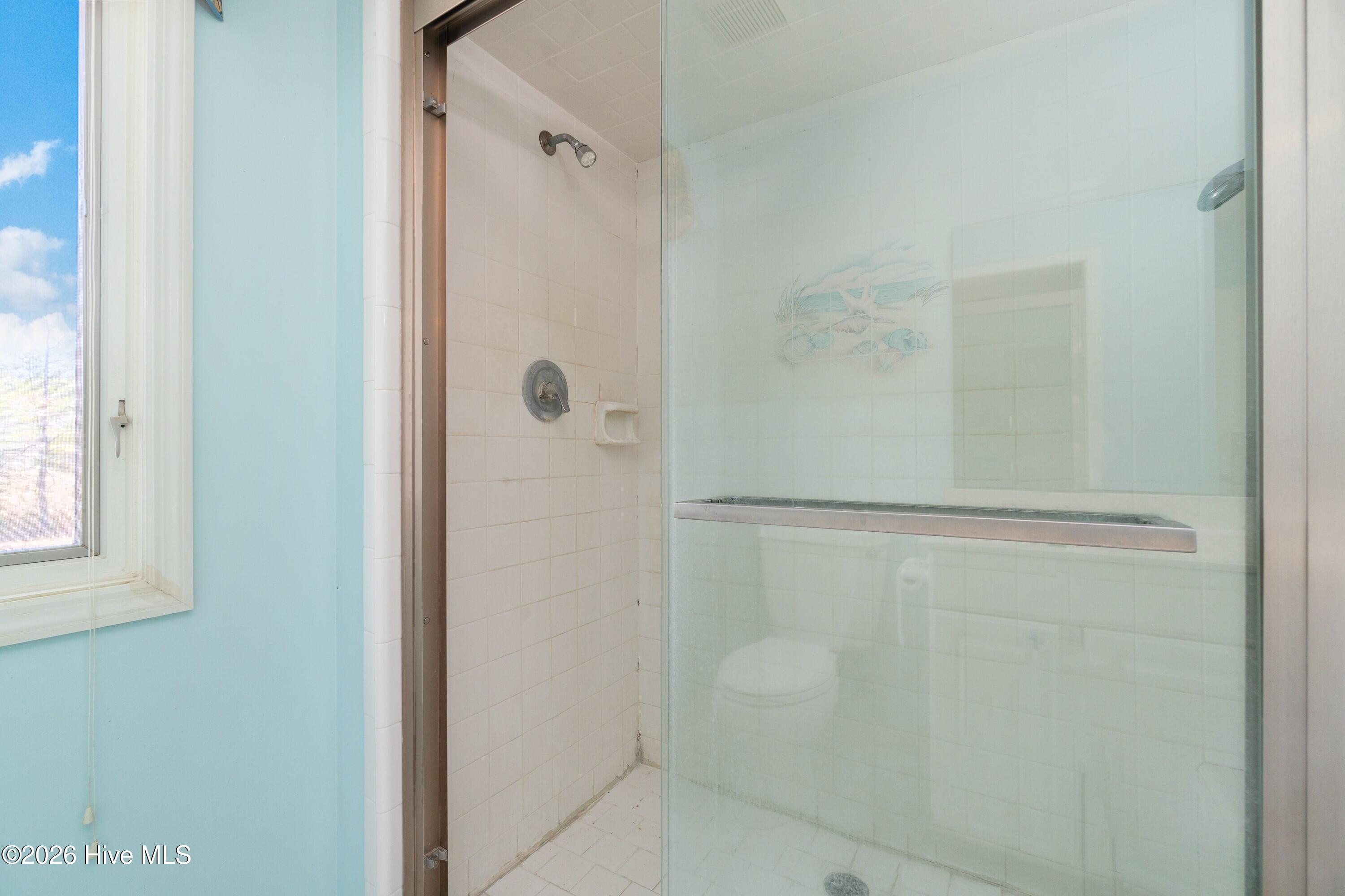 615 Bent Tree Road Oriental, NC 28571 - Photo 16 of 40 019_Master Bathroom