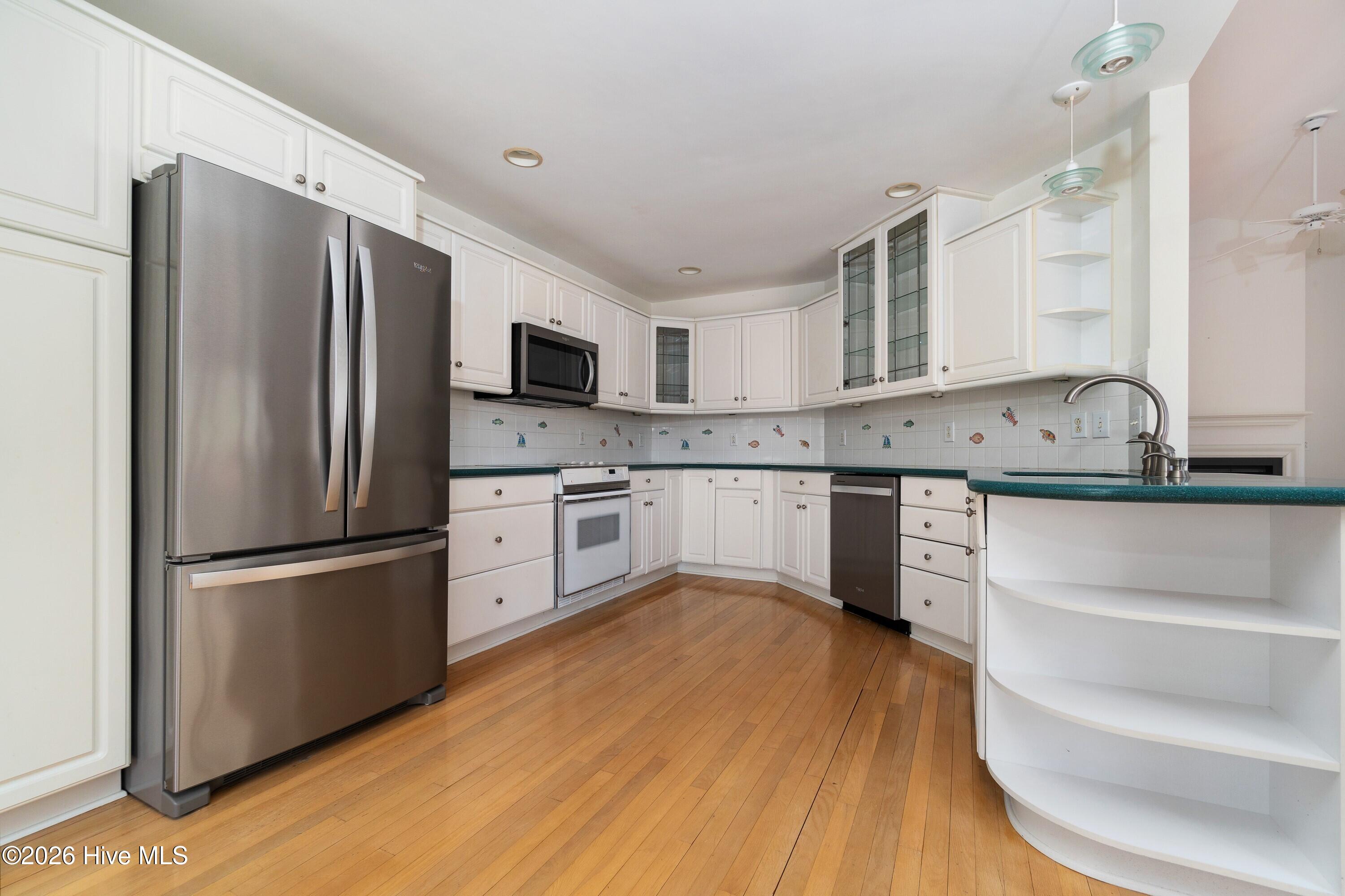 615 Bent Tree Road Oriental, NC 28571 - Photo 6 of 40 009_Kitchen