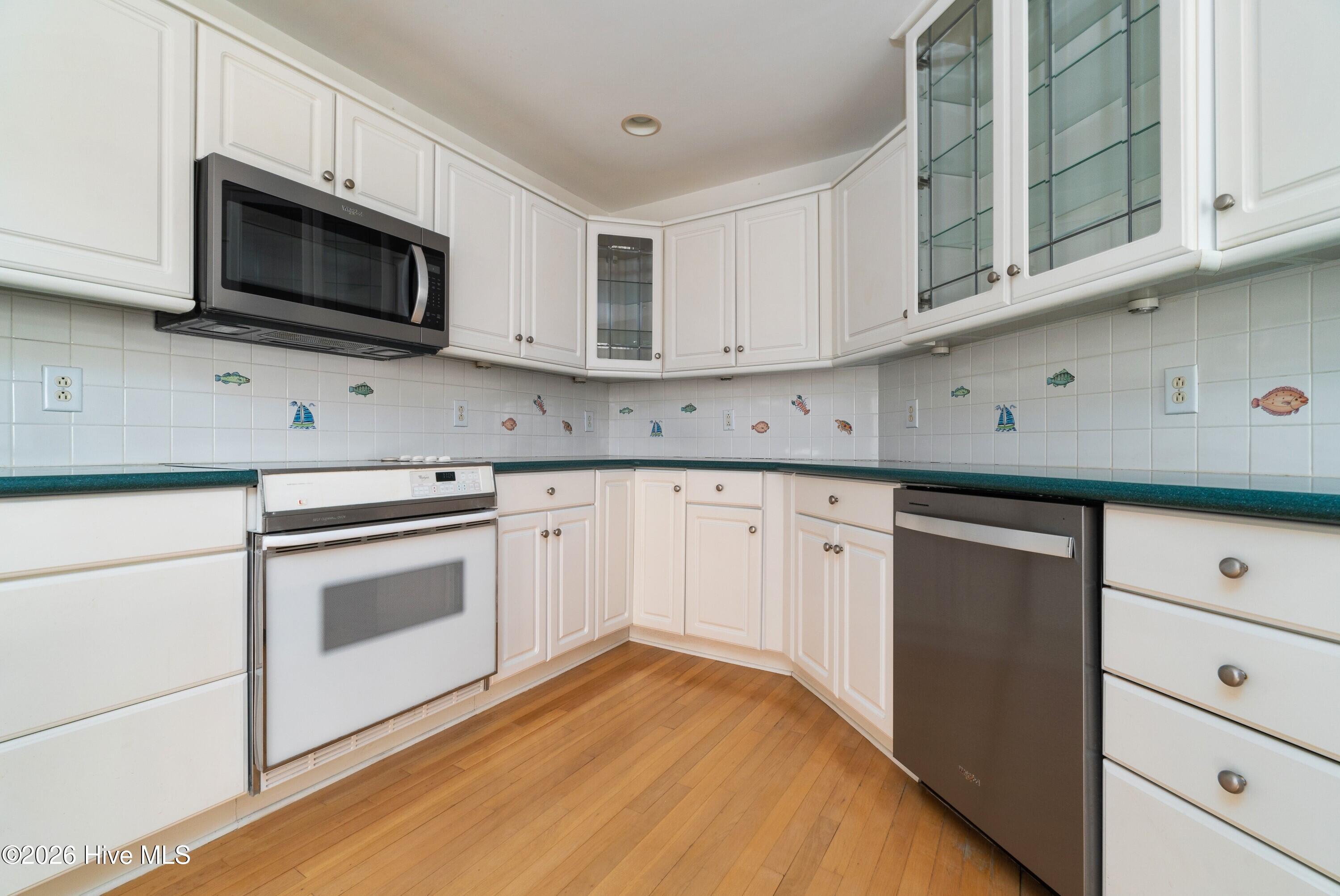 615 Bent Tree Road Oriental, NC 28571 - Photo 7 of 40 010_Kitchen