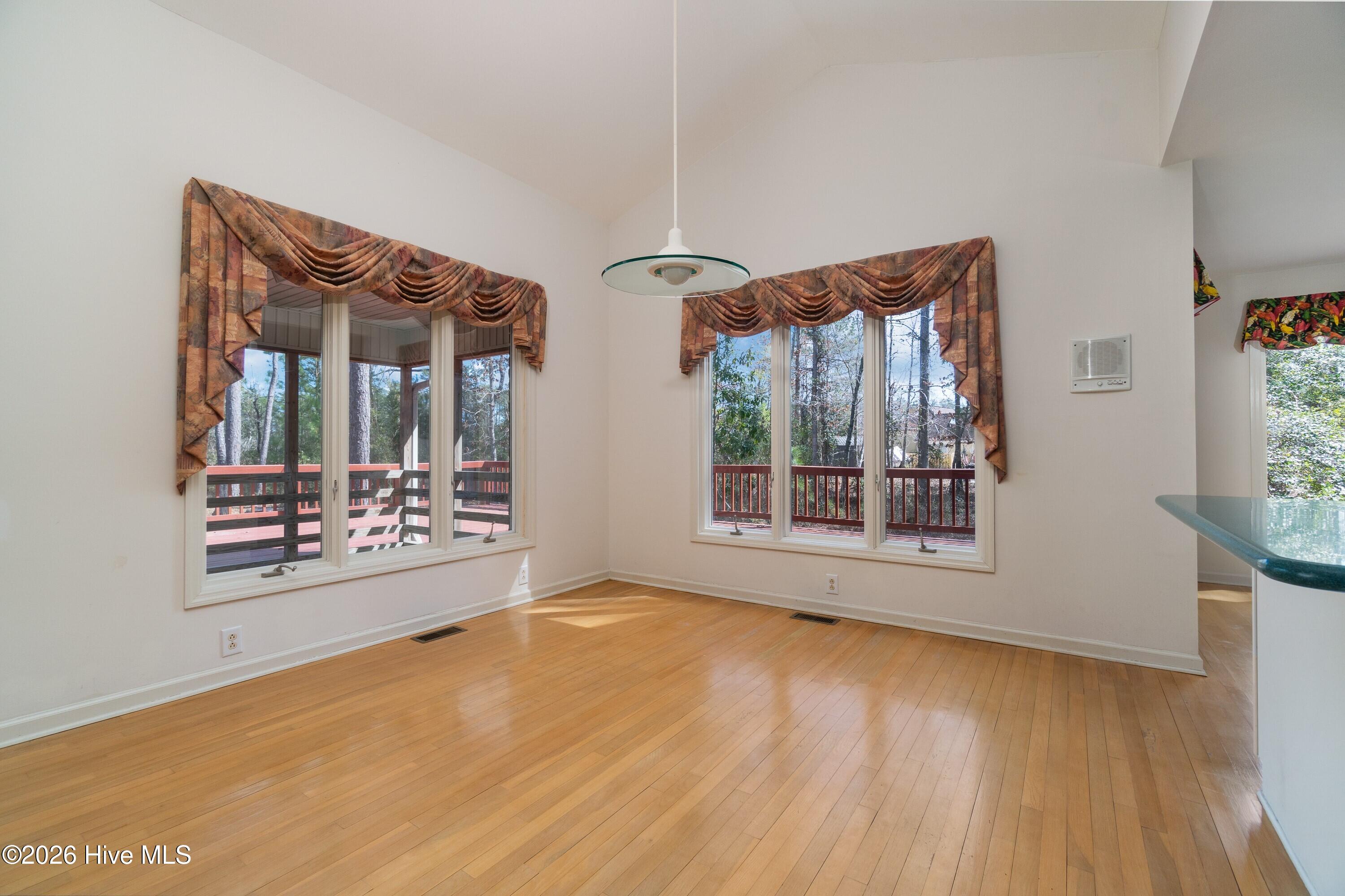 615 Bent Tree Road Oriental, NC 28571 - Photo 10 of 40 013_Dining