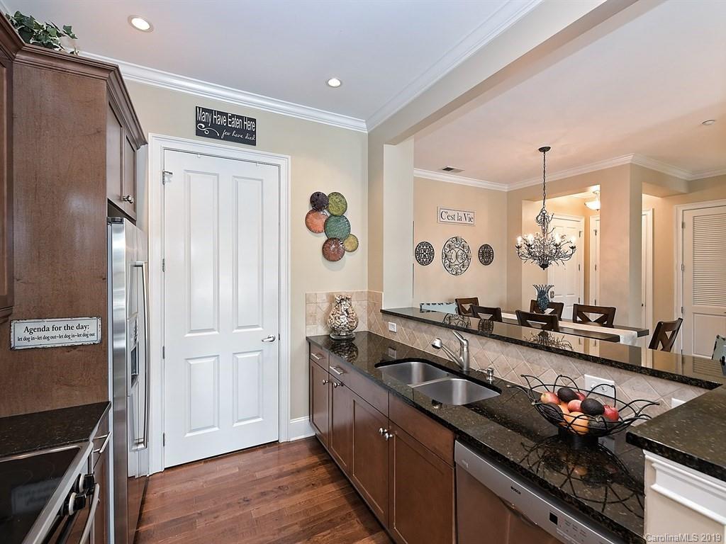 5425 Closeburn Road, Unit 208 Charlotte, NC 28210 - Photo 13 of 26