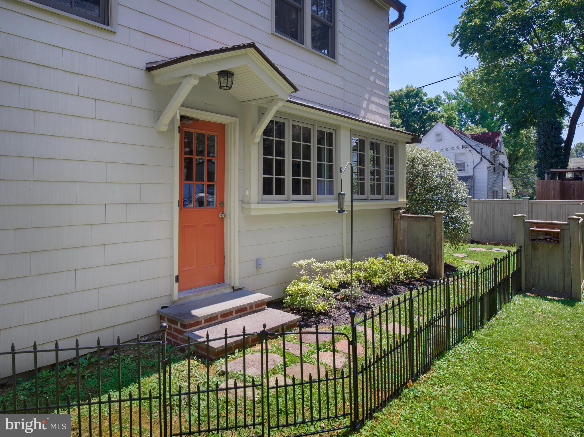 236 Rockglen Road Wynnewood, PA 19096 - Photo 33 of 38 Right Side View
