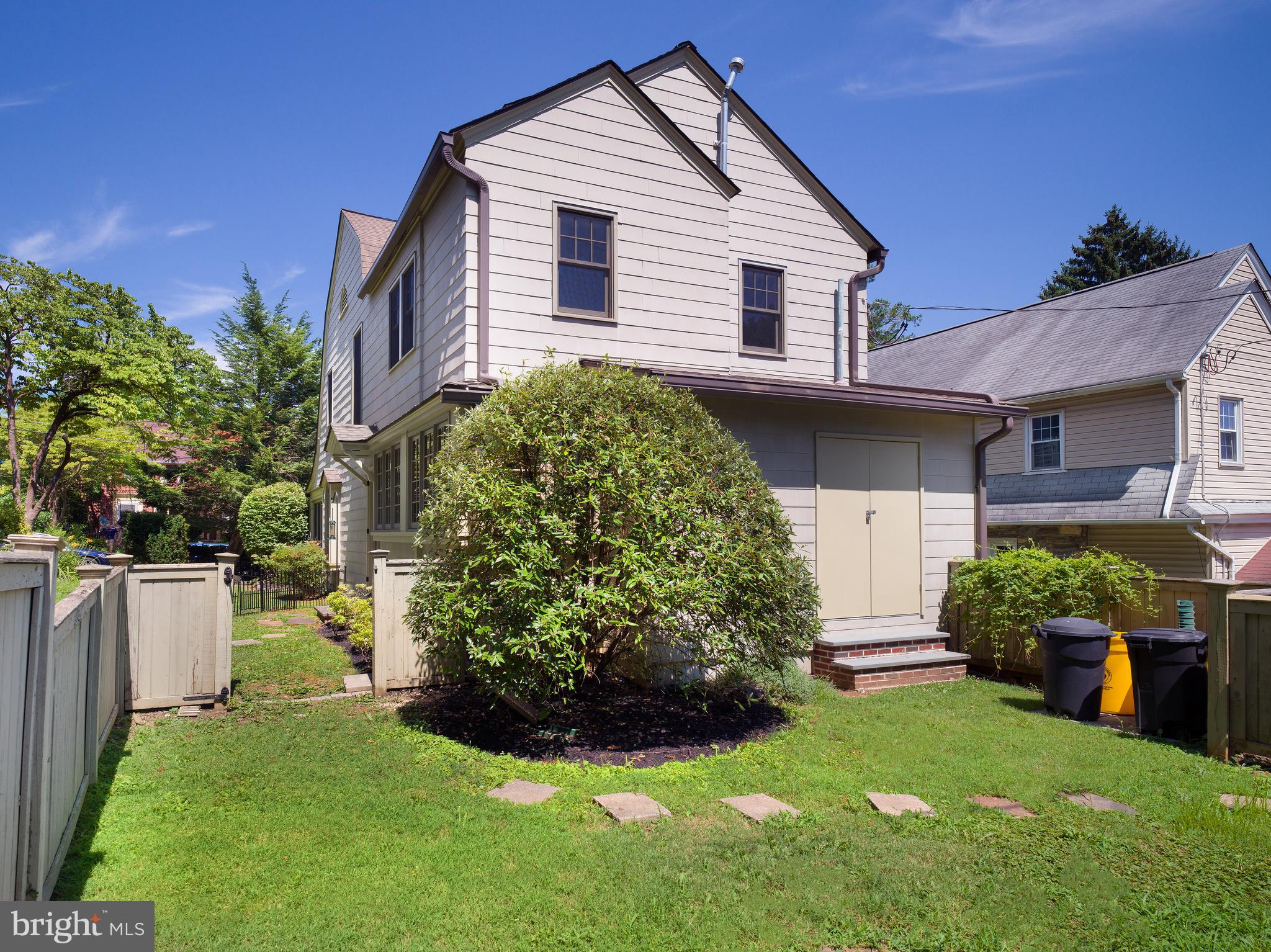 236 Rockglen Road Wynnewood, PA 19096 - Photo 35 of 38 Backyard