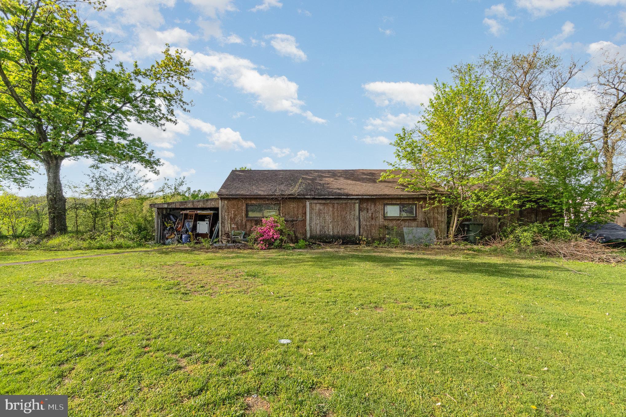 269 Country Club Road Carlisle, PA 17015 - Photo 26 of 30 Gallery Image 26
