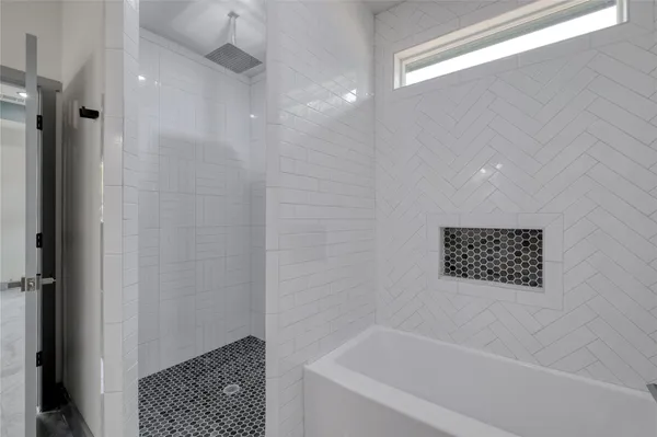 $356,000 | 204 Washington Street, Elgin, TX 78621