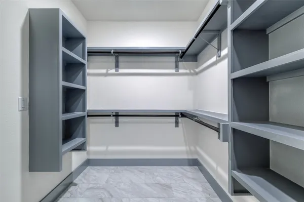 $356,000 | 204 Washington Street, Elgin, TX 78621