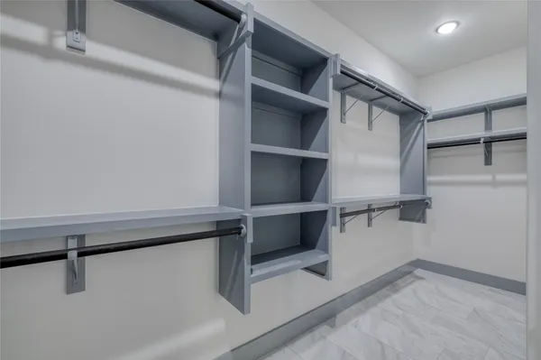 $356,000 | 204 Washington Street, Elgin, TX 78621