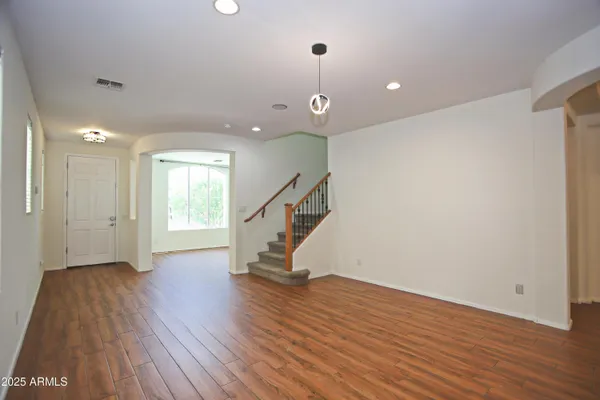 $2,990 | 1090 West Caroline Lane, Tempe, AZ 85284