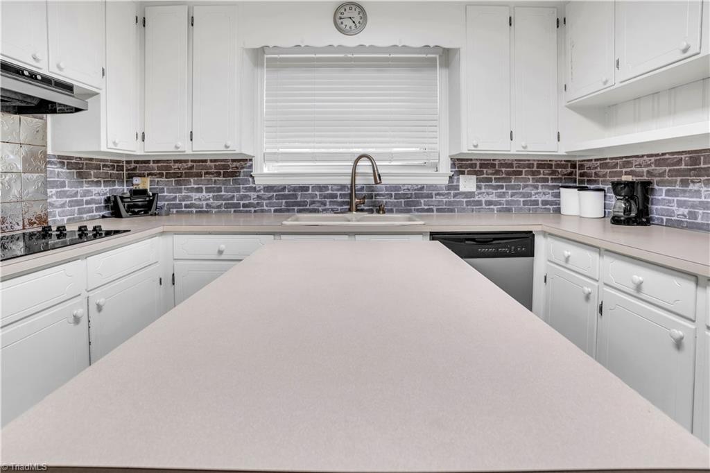 1931 Greenwood Road Asheboro, NC 27203 - Photo 7 of 30