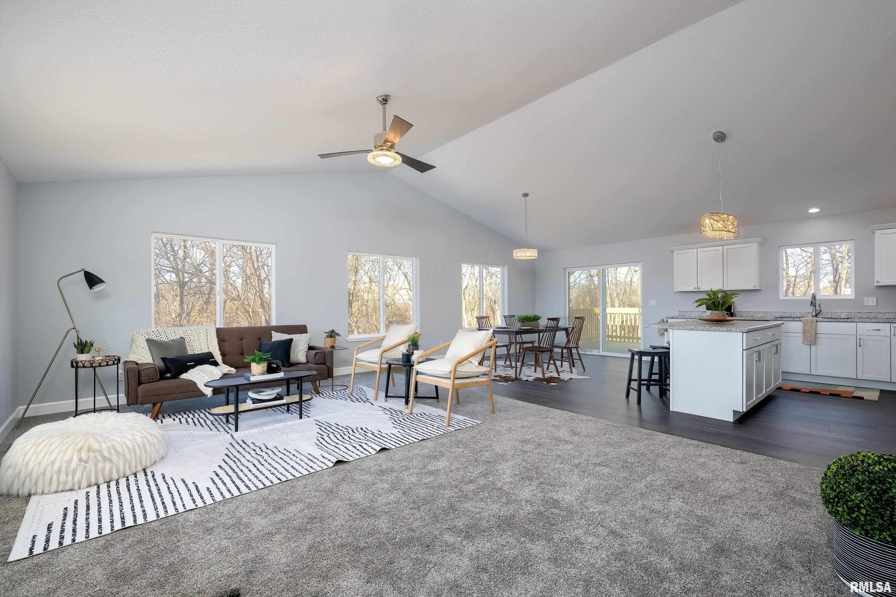 1237 Waverly Road Davenport, IA 52804 - Photo 4 of 31 Gallery Image 4