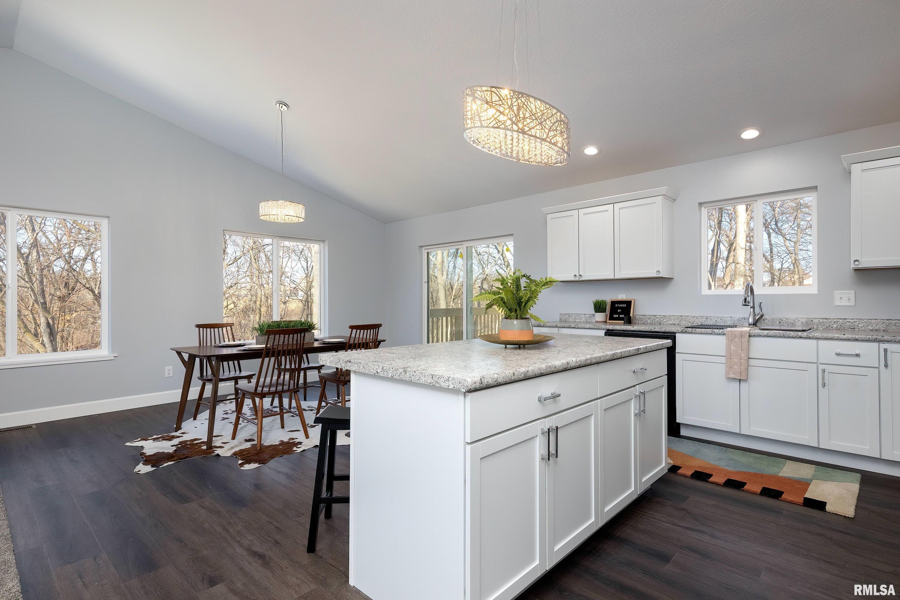 1237 Waverly Road Davenport, IA 52804 - Photo 8 of 31 Gallery Image 8
