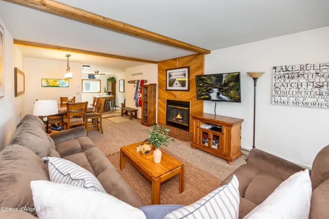 $775,000 | 328 Bayview Drive, Coolin, ID 83821