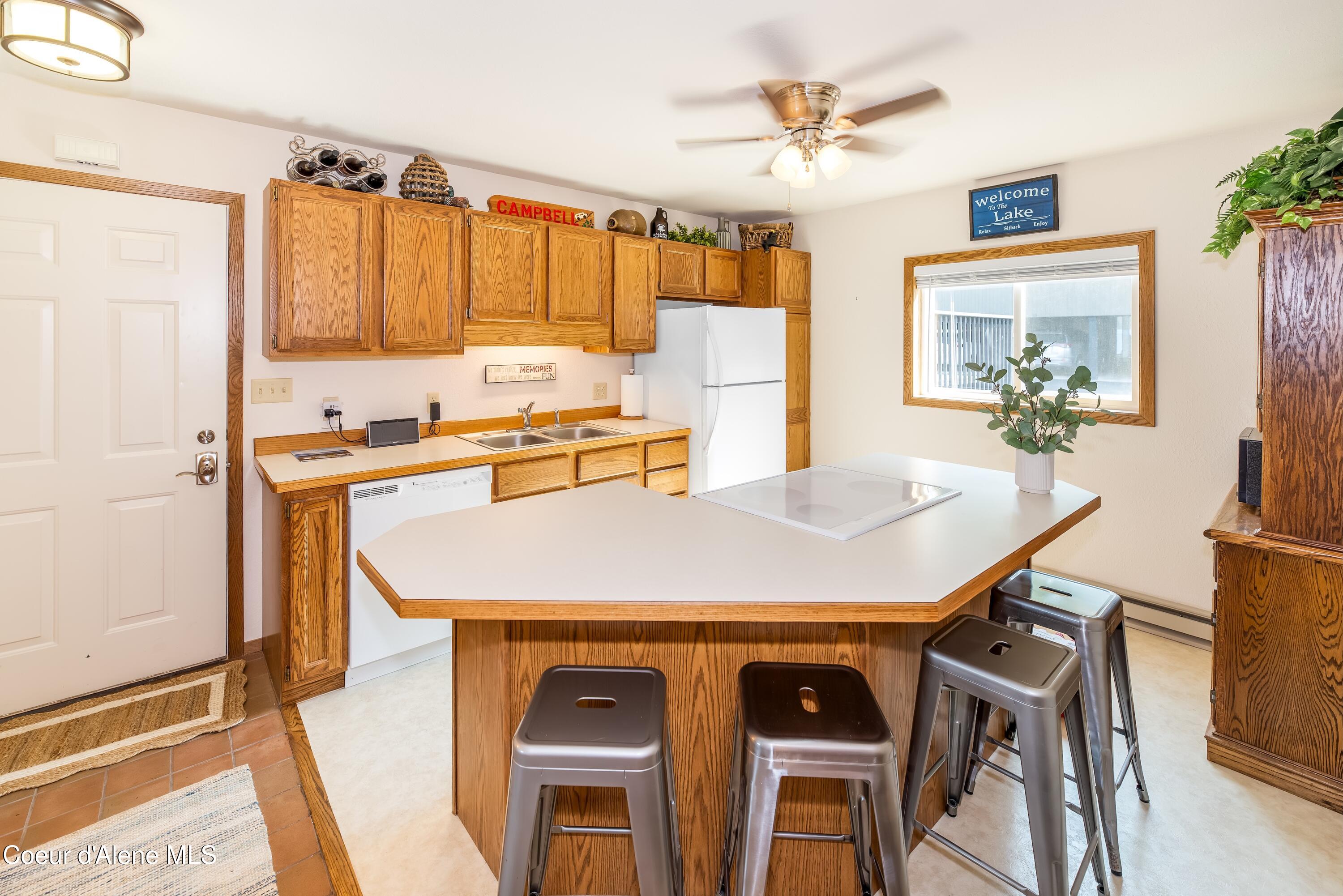 328 Bayview Drive Coolin, ID 83821 - Photo 17 of 35 Island