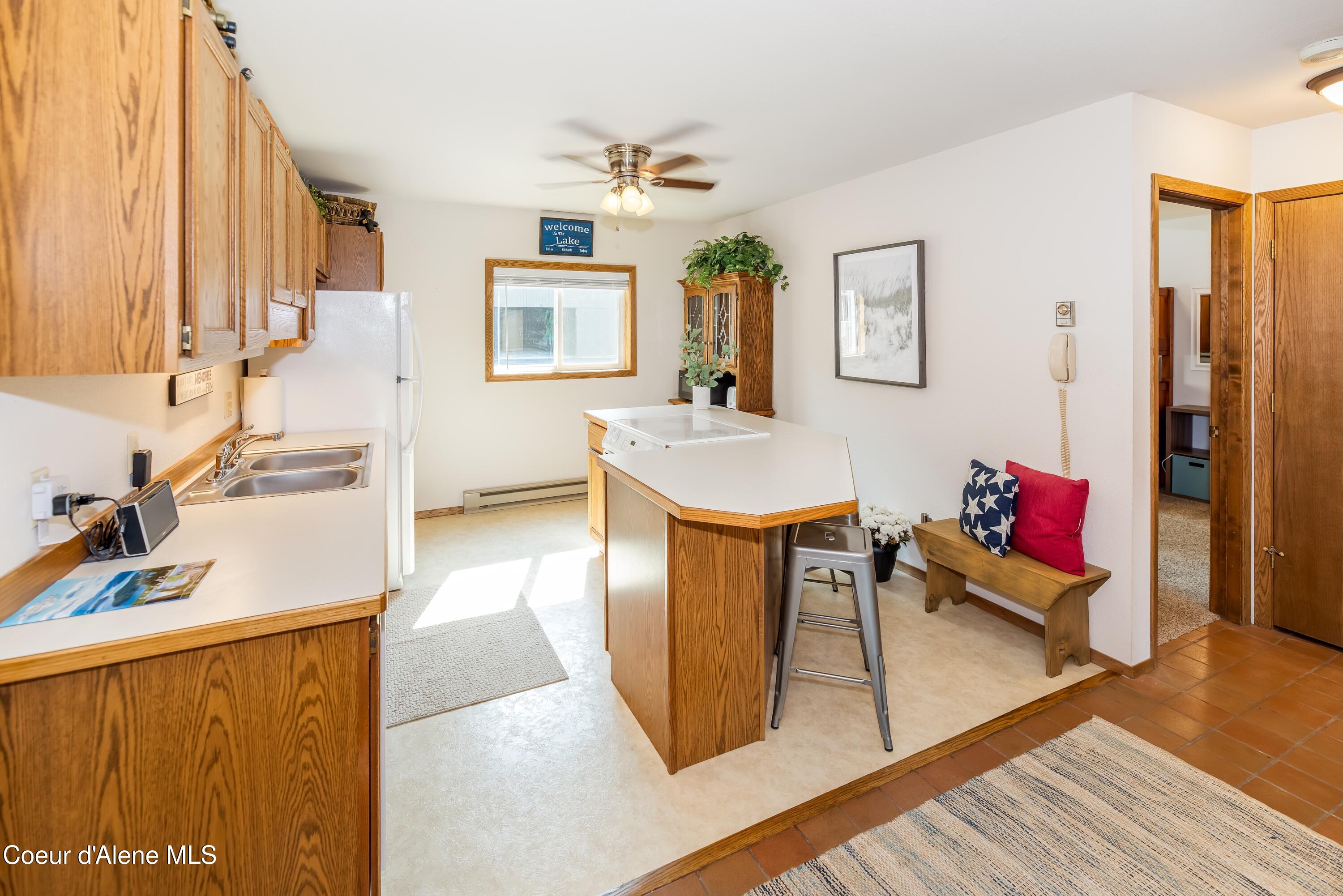 328 Bayview Drive Coolin, ID 83821 - Photo 18 of 35 Kitchen