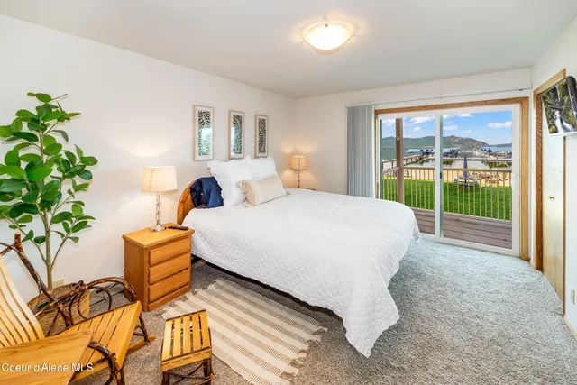 $775,000 | 328 Bayview Drive, Coolin, ID 83821