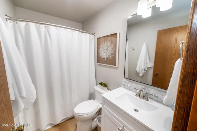 $775,000 | 328 Bayview Drive, Coolin, ID 83821