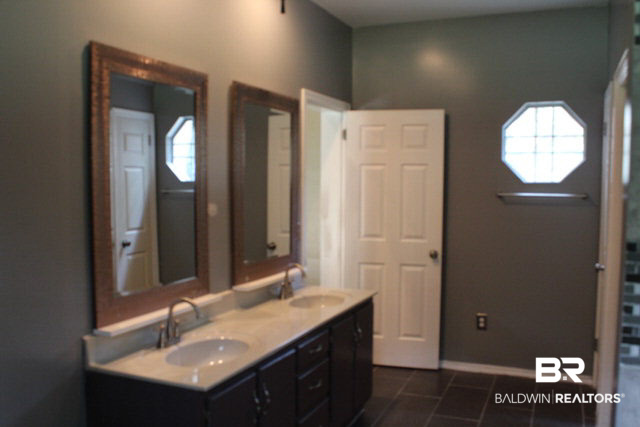 117 Ferncliff Circle Daphne, AL 36526 - Photo 10 of 13 Master Bath