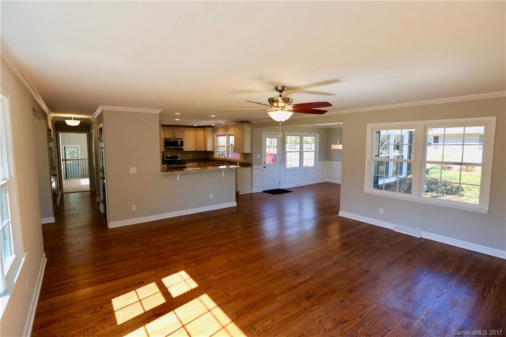 910 Lansdowne Road Charlotte, NC 28270 - Photo 3 of 20 Gallery Image 3